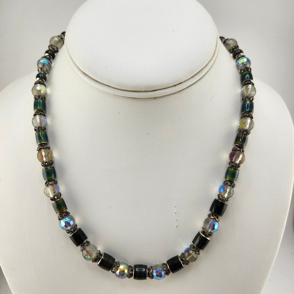 Artisan Beaded Necklace Color Changing Green Blue Faceted Glass‎